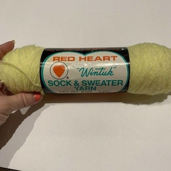 CLS Yarn Red Heart Wintuck Baby Yellow 2 oz. Crochet knit - Picture 6 of 6
